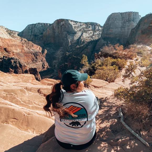 Meet your Posher, Carolyn - Picture 1 of 1